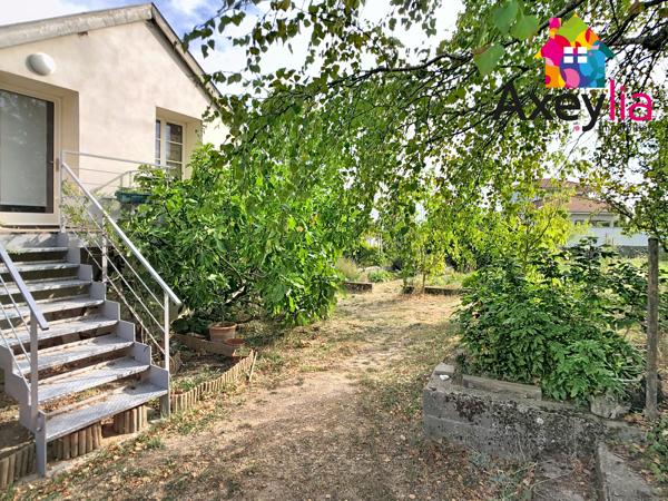 A VENDRE - ST-ALBAN-LES-EAUX - PROPRIETE AVEC MAISONS ET APPARTS SUR 6621 M2 TERRAIN