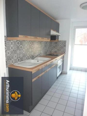 Location                                                      Appartement
                        
                     3 pièces                      62 m2                     à Savigny-le-Temple