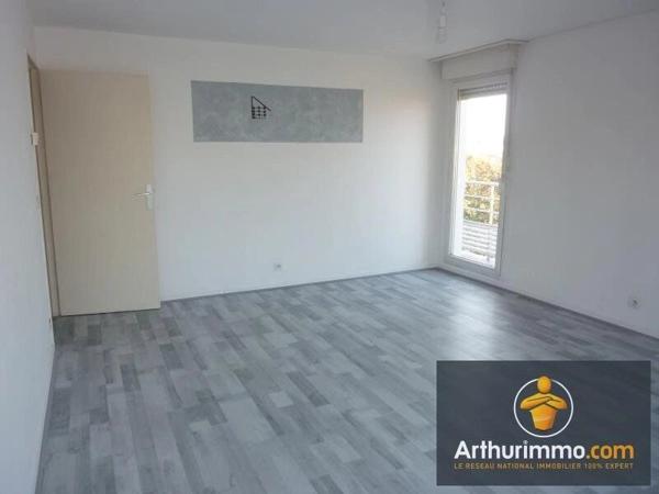 Location                                                      Appartement
                        
                     3 pièces                      62 m2                     à Savigny-le-Temple