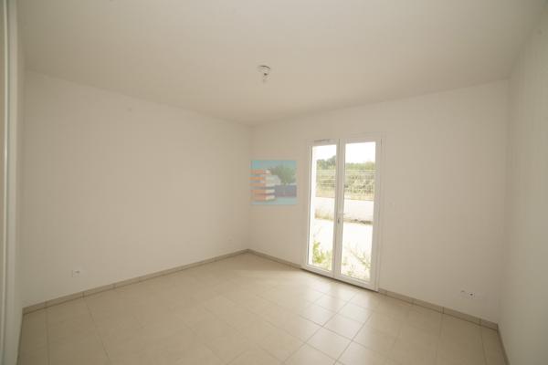 11130 SIGEAN A LOUER T3 AVEC JARDIN ET PLACE DE PARKING SIGEAN