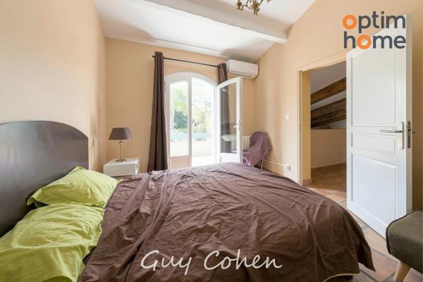 Belle propriété de 184 m2 sur 6300 m2 piscine proche Aix-en-Provence
