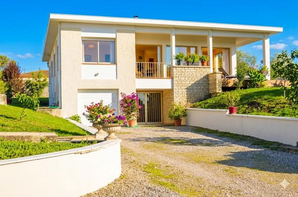 Maison à vendre à Sainte-Livrade-sur-Lot (47110) - Lot-et-Garonne