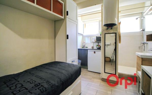 Appartement à vendre    1 pièce • 9,50 m2 Marseille 7