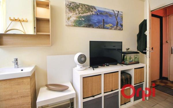 Appartement à vendre    1 pièce • 9,50 m2 Marseille 7