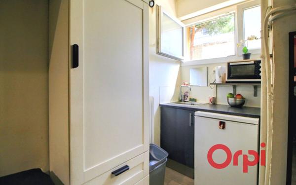 Appartement à vendre    1 pièce • 9,50 m2 Marseille 7