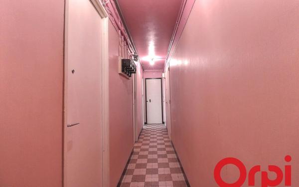 Appartement à vendre    1 pièce • 9,50 m2 Marseille 7