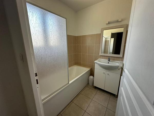 Appartement Santa Maria Poggio 3 pièce(s) 61 m2