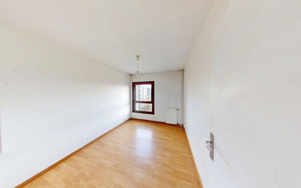 Appartement à vendre    3 pièces • 76 m2 Talence