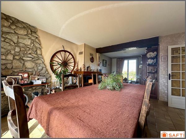 Maison de 150m2 avec 5 chambres et un sous sol total