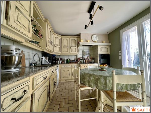 Maison de 150m2 avec 5 chambres et un sous sol total