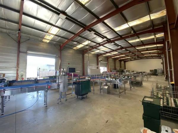 Local d'activité 900m²