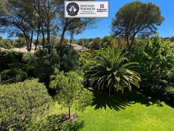Studio à 600m coeur village, plage à pied, clim, au sein d'une véritable pinède
