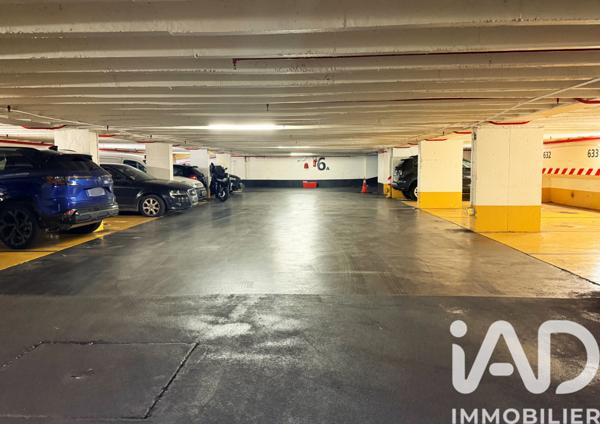 Parking à vendre 10 m² Paris 8