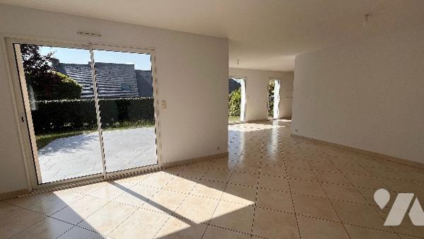 Sautron – Bourg | Maison familiale 7 pièces avec jardin