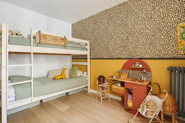 Appartement T3/4 rénové de 84.3 m2 avec cave et terrasse dans résidence sécurisée