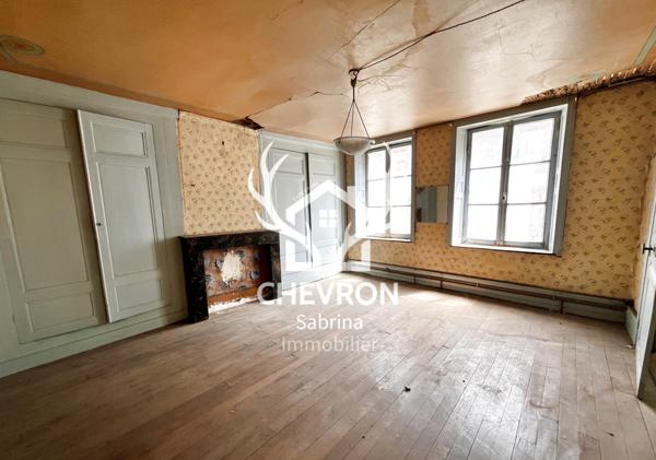 Charleville-Mézières (08000) Maison 8 Pièces 180 m²