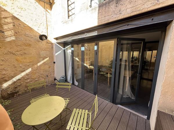 Immeuble de bureaux indépendant à louer