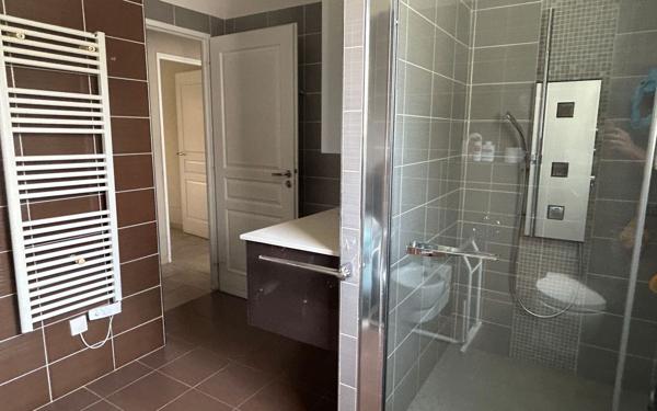 Maison à vendre    4 pièces • 170 m2 Vaison-la-Romaine