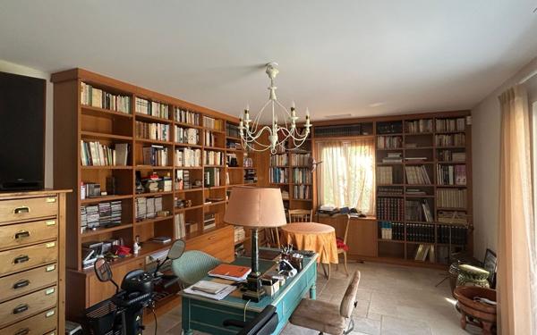 Maison à vendre    4 pièces • 170 m2 Vaison-la-Romaine