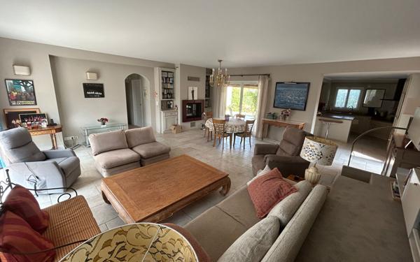 Maison à vendre    4 pièces • 170 m2 Vaison-la-Romaine