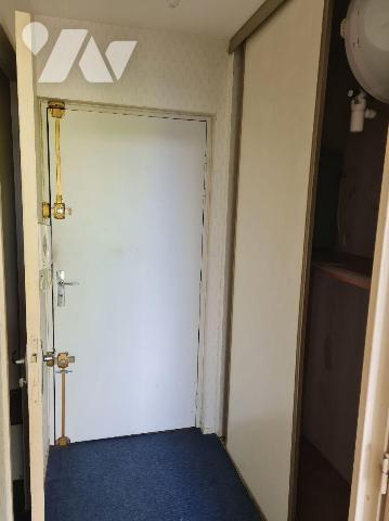 A 500m à pied de la gare de Lognes (RER A), à proximité des commerces, venez visiter ce studio ...