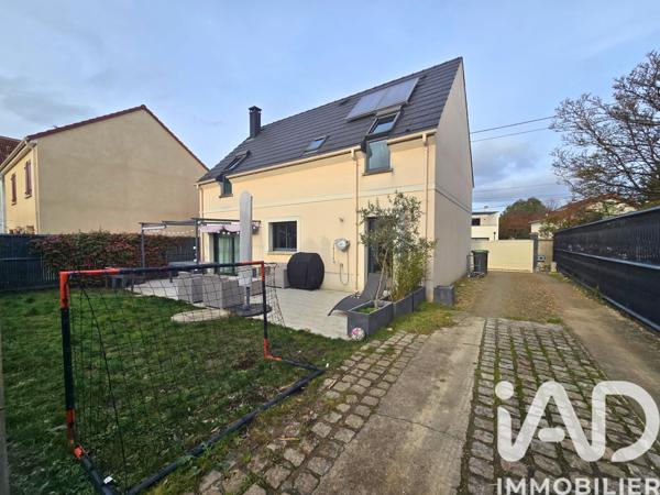 Maison à vendre 5 pièces 93 m² Sainte-Geneviève-des-Bois