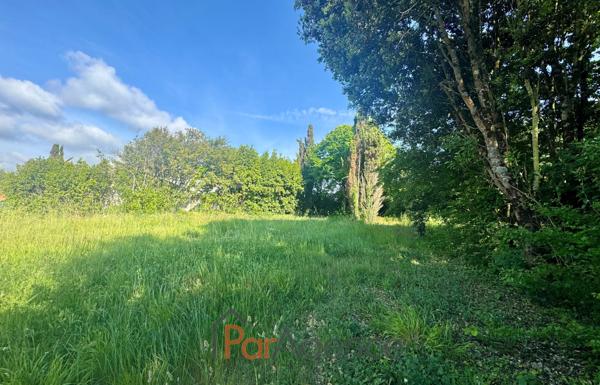 A 800 m de la plage de Nauzan et 700 m du Centre-ville