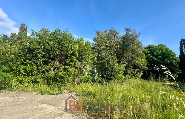 A 800 m de la plage de Nauzan et 700 m du Centre-ville