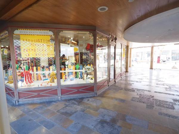 Location Local commercial 2 pièces 67 m2 à Manosque