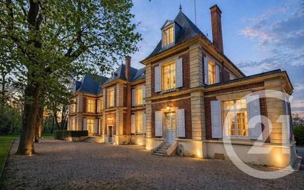 Maison à vendre  18 pièces - 596,60 m 2   CERGY  - 95