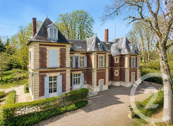 Maison à vendre  18 pièces - 596,60 m 2   CERGY  - 95