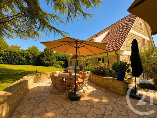 Maison à vendre  18 pièces - 596,60 m 2   CERGY  - 95