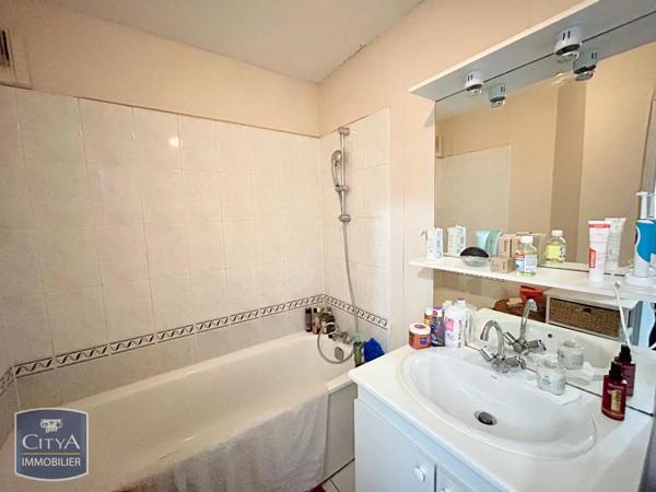 Appartement à louer 2 pièces 58.3m²