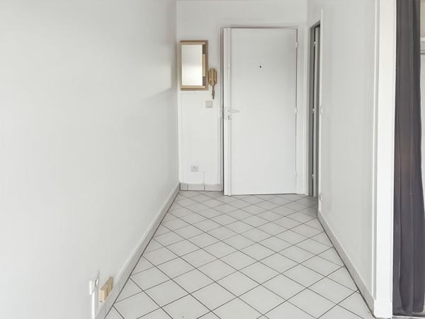 STUDIO T1 JOINVILLE LE PONT 20.76 m2