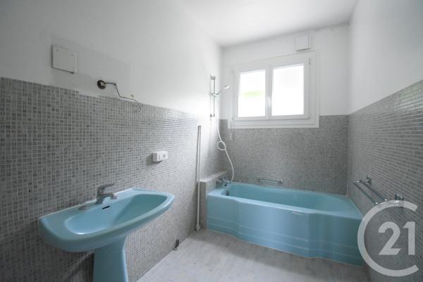 Maison à vendre  10 pièces - 393 m2 ABREST - 03