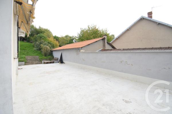 Maison à vendre  10 pièces - 393 m2 ABREST - 03