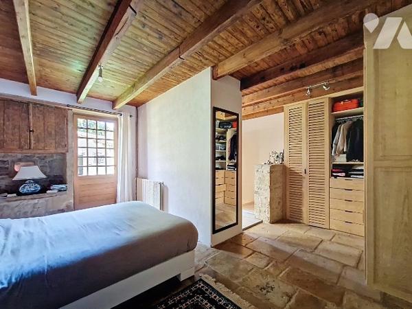 PROPRIETE ATYPIQUE SUR 6HA AU COEUR DU VALLON