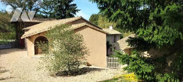 PROPRIETE ATYPIQUE SUR 6HA AU COEUR DU VALLON