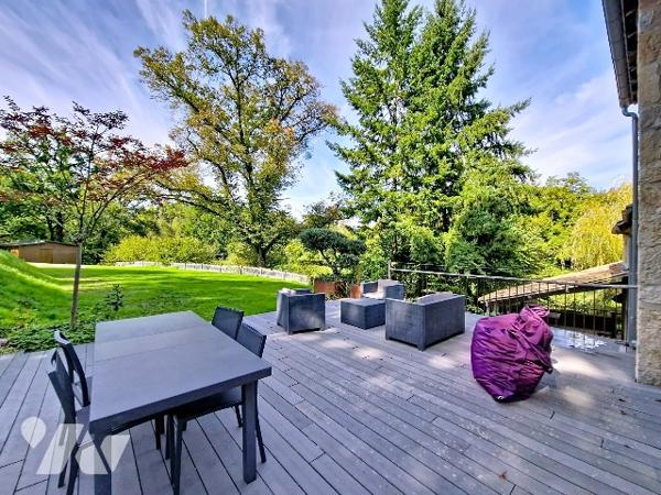 PROPRIETE ATYPIQUE SUR 6HA AU COEUR DU VALLON