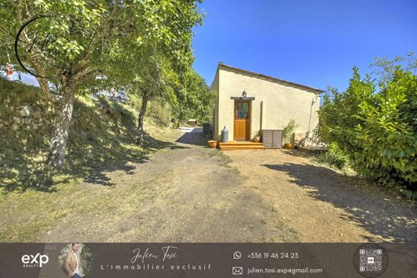 Maison individuelle jolie vue, garage, source, calme