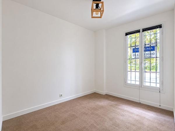 TOULOUSE - LES CHALETS -Bureaux avec forte visibilité de 55.4 m² carrez. , Toulouse