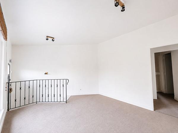 TOULOUSE - LES CHALETS -Bureaux avec forte visibilité de 55.4 m² carrez. , Toulouse