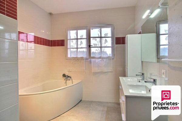 1h15 de Paris - A VENDRE SPACIEUSE MAISON 8 PIECES, SOUS-SOL, PISCINE, TERRAIN 4350  m²