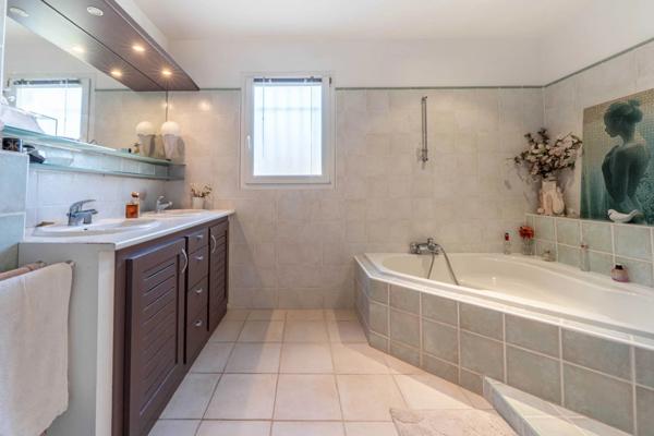 Immobilier Saint-Gilles (30800) – Villa 143m2 – 470 000 €