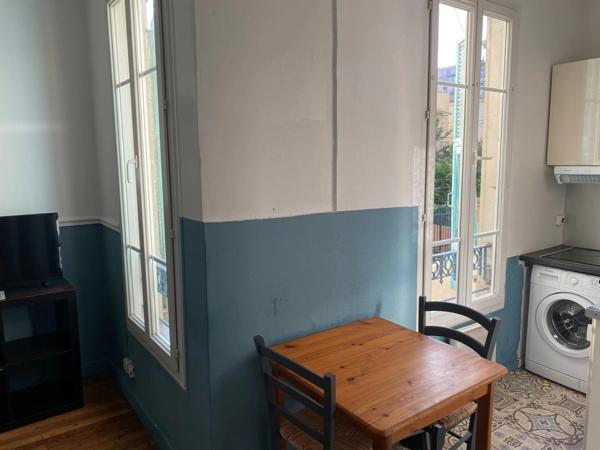 Location                                                      Appartement
                        
                     3 pièces                      40 m2                     à Nice