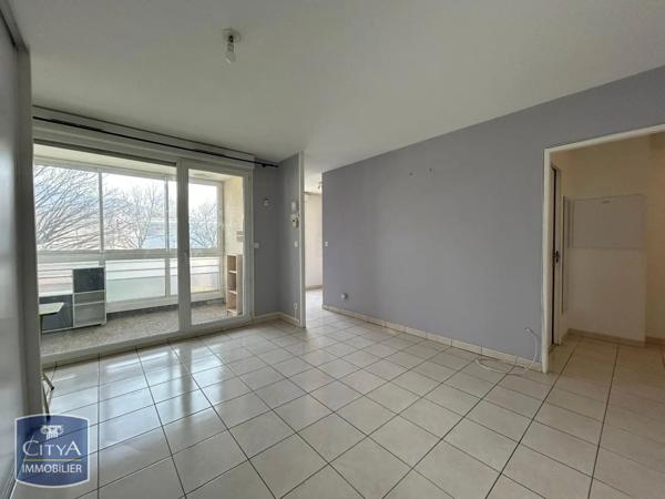 Appartement à louer 1 pièce 31.9m²