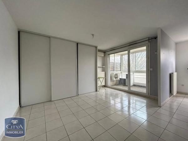 Appartement à louer 1 pièce 31.9m²