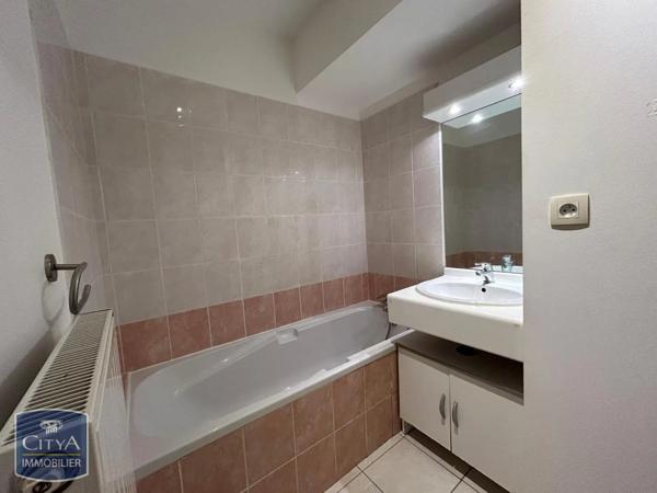 Appartement à louer 1 pièce 31.9m²