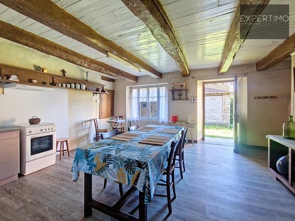 Réquista (12170) Belle Ferme avec dépendances, 3 chambres et 9,5 ha de terres attenantes à Réquista