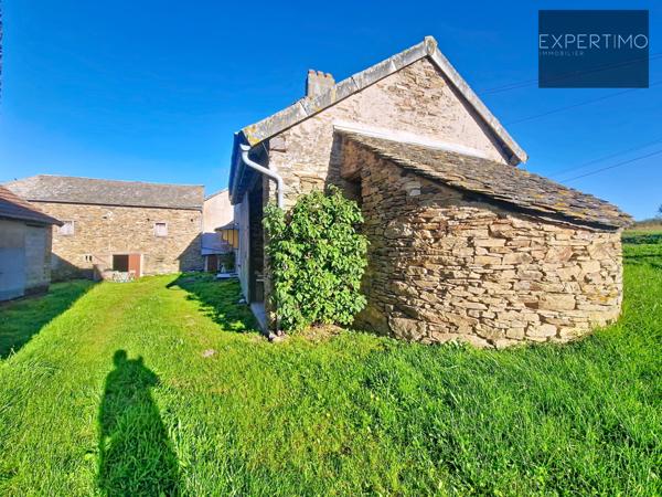 Réquista (12170) Belle Ferme avec dépendances, 3 chambres et 9,5 ha de terres attenantes à Réquista